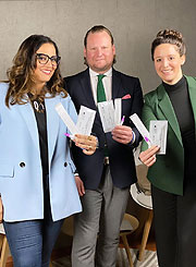 Saina Bayatpour, Daniel Kappes, und  Franzy Soöhrer bringen mit ihrem Startup Biotechgroup Corona Laientests auf den Markt